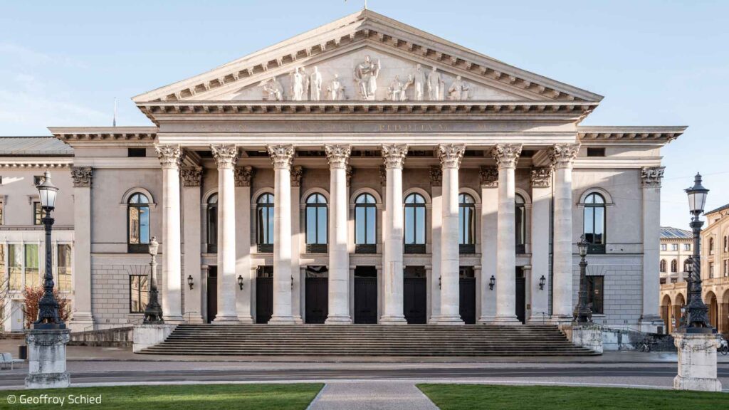 Opera di Stato Bavarese con l’indicazione del copyright Geoffroy Schied