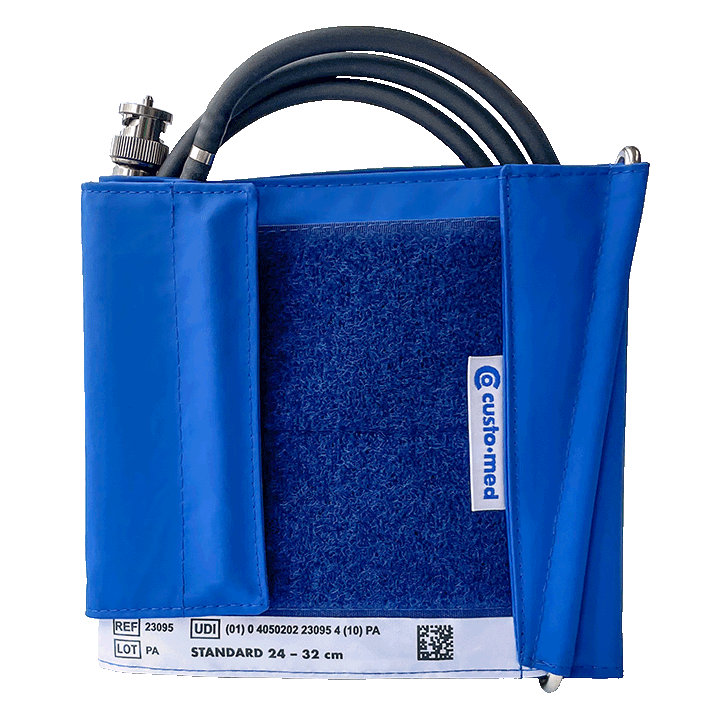 Blaue Manschette für die Blutdruckmessung mit Aufschrift "standard" und der entsprechenden Maße 24-32 cm